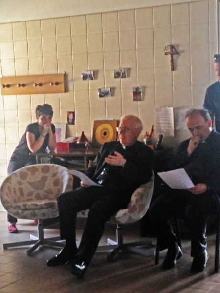 Mons. Nosiglia in visita al Villaggio ENZO B